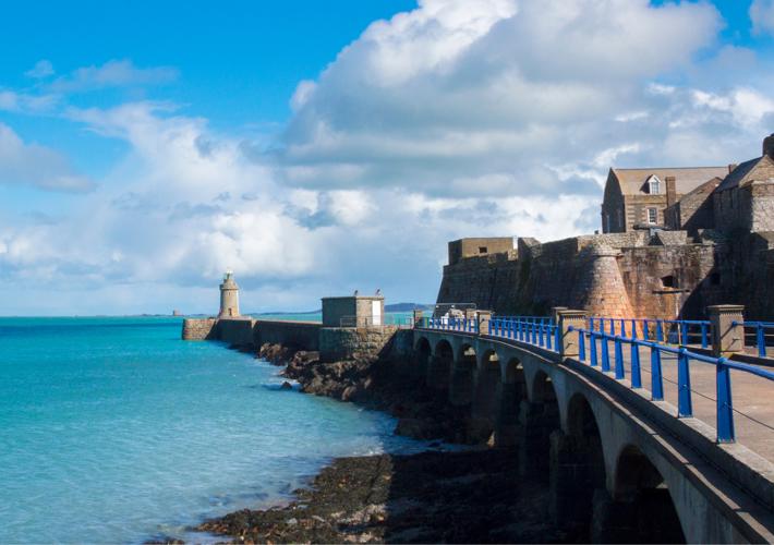 Guernsey (1)